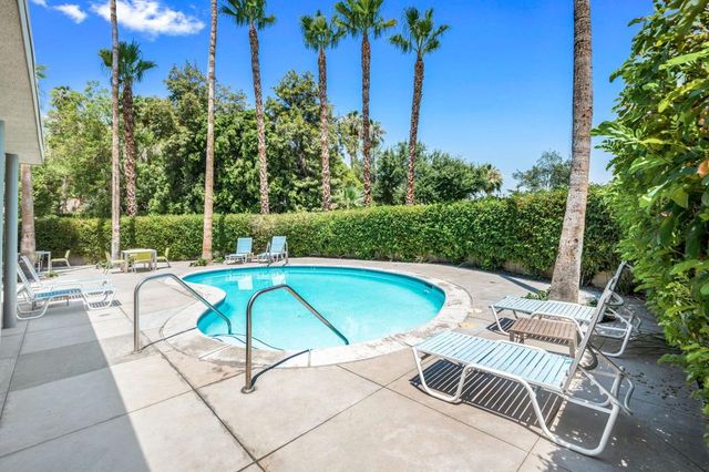 870 E Palm Canyon Drive 202, Palm Springs, CA 92264