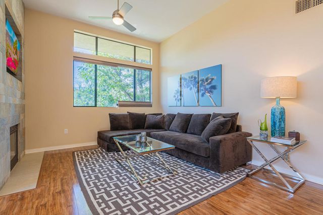 870 E Palm Canyon Drive 202, Palm Springs, CA 92264