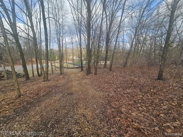 4253 Link Drive, Brighton, MI 48114