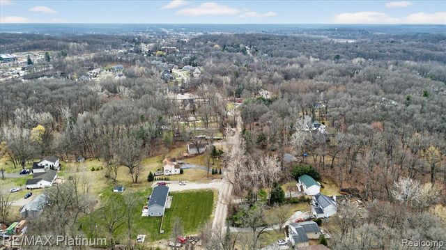 4253 Link Drive, Brighton, MI 48114