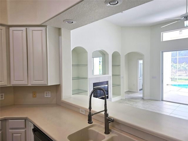 8427 SAILING LOOP, Lakewood Ranch, FL 34202