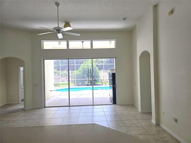 8427 SAILING LOOP, Lakewood Ranch, FL 34202