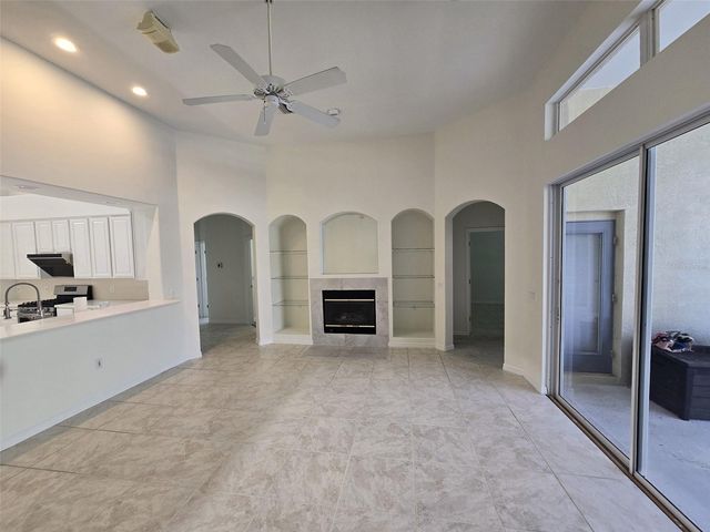 8427 SAILING LOOP, Lakewood Ranch, FL 34202