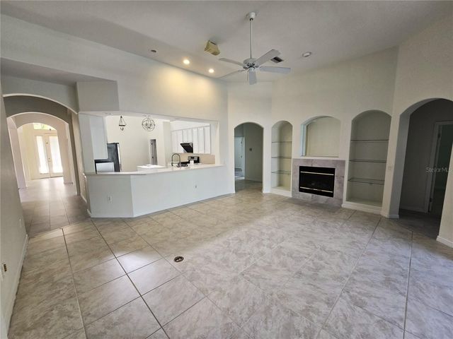 8427 SAILING LOOP, Lakewood Ranch, FL 34202