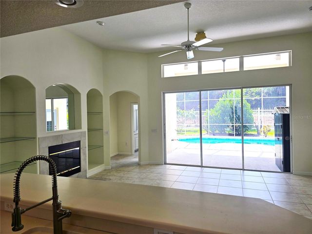 8427 SAILING LOOP, Lakewood Ranch, FL 34202