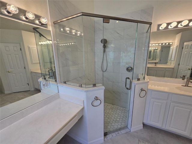 8427 SAILING LOOP, Lakewood Ranch, FL 34202