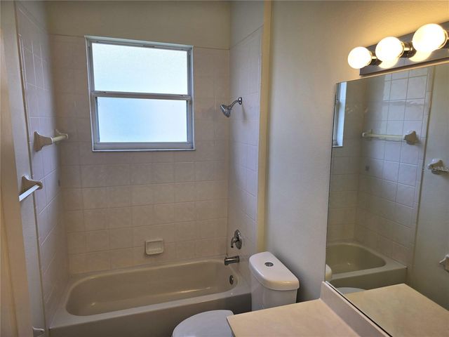 8427 SAILING LOOP, Lakewood Ranch, FL 34202