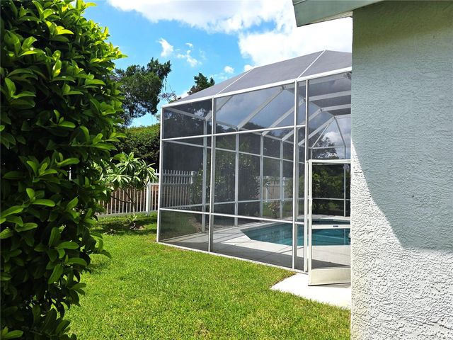 8427 SAILING LOOP, Lakewood Ranch, FL 34202