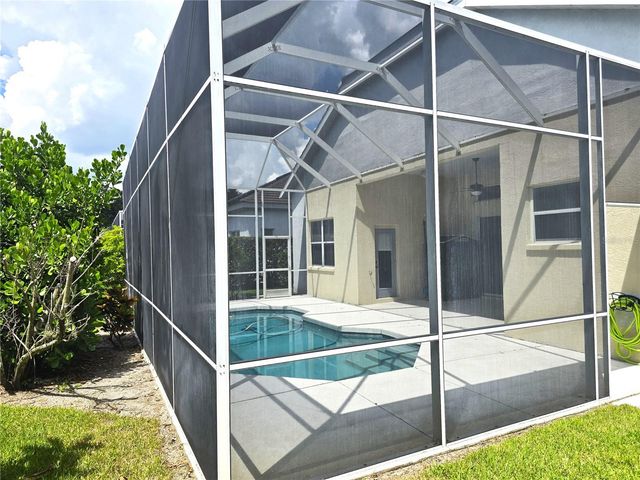 8427 SAILING LOOP, Lakewood Ranch, FL 34202