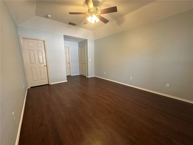 1002 La Mirada, Portland, TX 78374