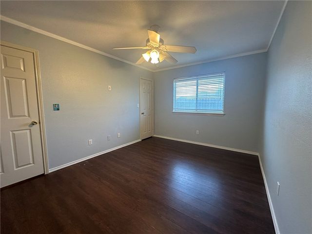 1002 La Mirada, Portland, TX 78374