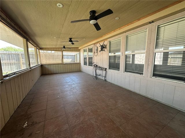 1002 La Mirada, Portland, TX 78374