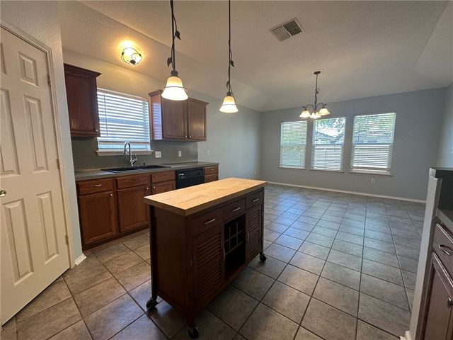 1002 La Mirada, Portland, TX 78374