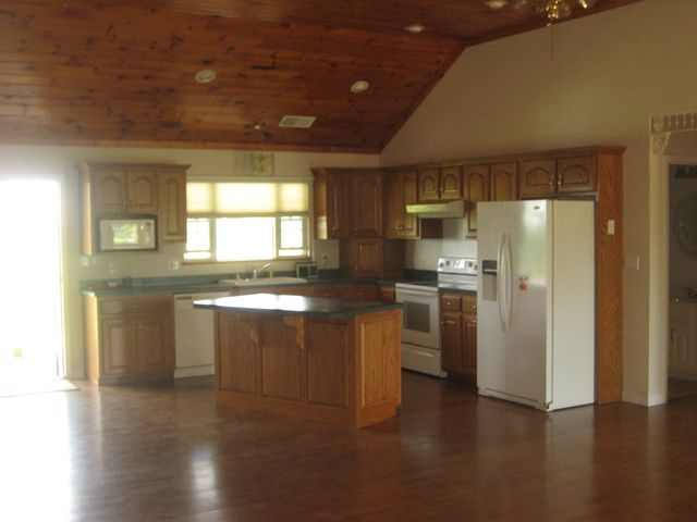 1026 Sea Ridge Road, Lawrenceburg, KY 40342