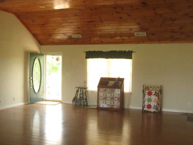 1026 Sea Ridge Road, Lawrenceburg, KY 40342