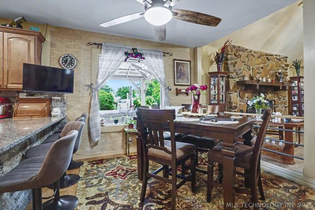 7233 S Gafford Avenue, Broken Arrow, OK 74014