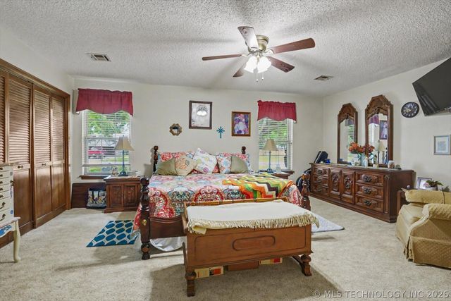 7233 S Gafford Avenue, Broken Arrow, OK 74014