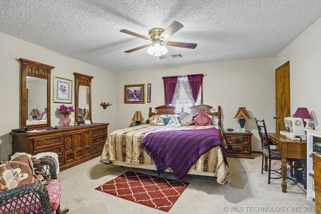7233 S Gafford Avenue, Broken Arrow, OK 74014