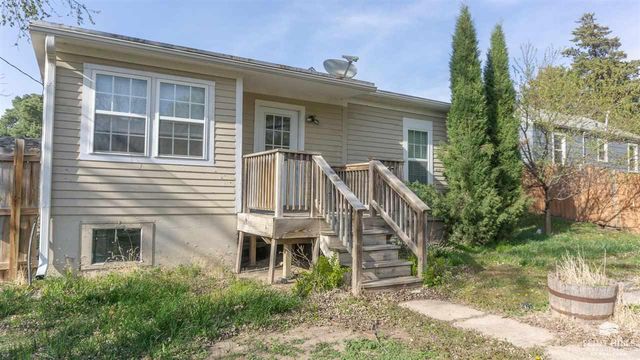 920 Crawford Street, Clay Center, KS 67432