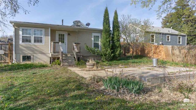920 Crawford Street, Clay Center, KS 67432