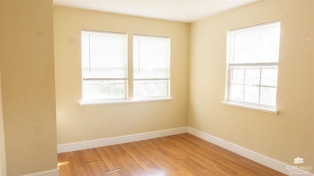 920 Crawford Street, Clay Center, KS 67432