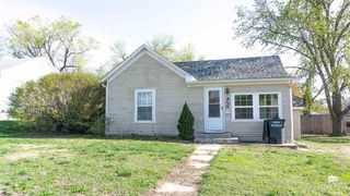 920 Crawford Street, Clay Center, KS 67432