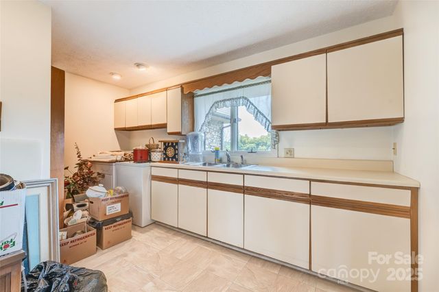 99 Odonald Road, Asheville, NC 28806