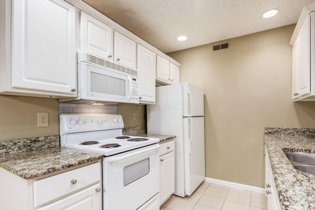 5617 Cedar, Columbus, OH 43228