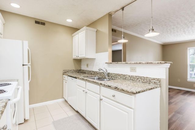 5617 Cedar, Columbus, OH 43228