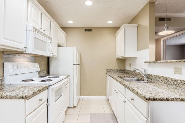 5617 Cedar, Columbus, OH 43228