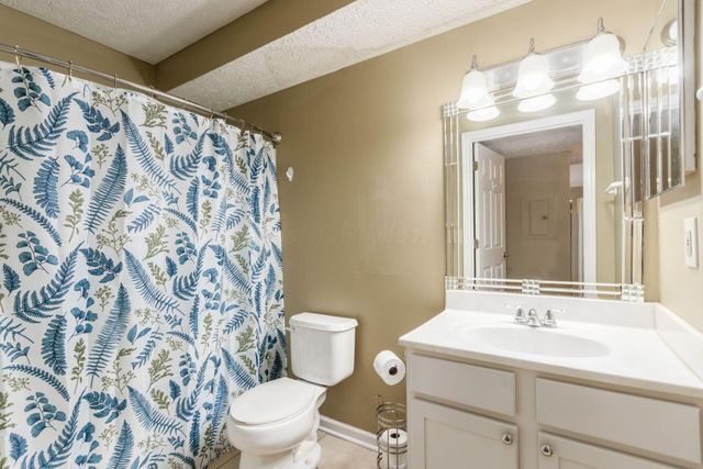 5617 Cedar, Columbus, OH 43228