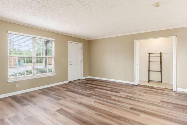 5617 Cedar, Columbus, OH 43228