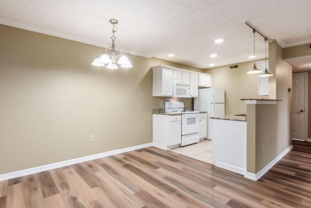 5617 Cedar, Columbus, OH 43228