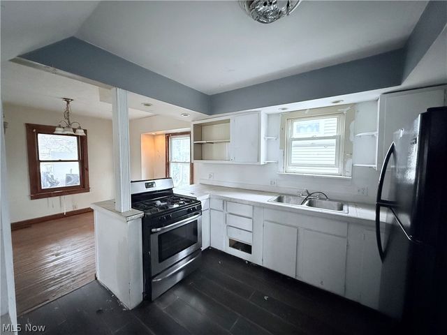 1282 Sawyer Avenue, Akron, OH 44310