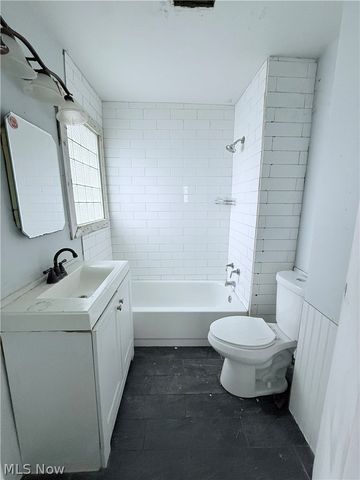 1282 Sawyer Avenue, Akron, OH 44310