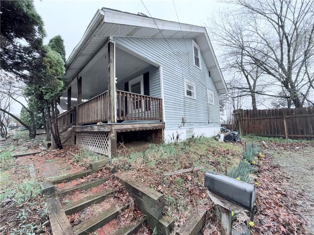 1282 Sawyer Avenue, Akron, OH 44310
