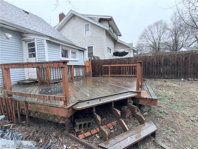 1282 Sawyer Avenue, Akron, OH 44310