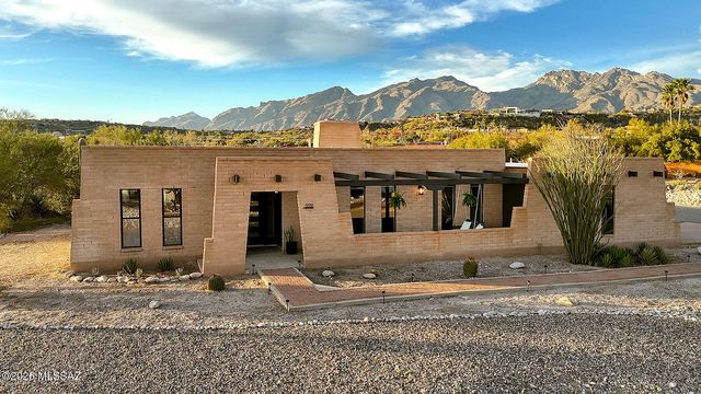 6555 E Cll De Amigos, Tucson, AZ 85750