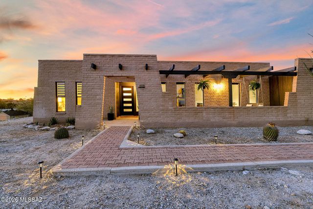 6555 E Cll De Amigos, Tucson, AZ 85750