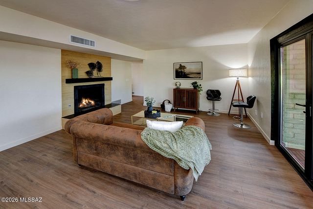 6555 E Cll De Amigos, Tucson, AZ 85750