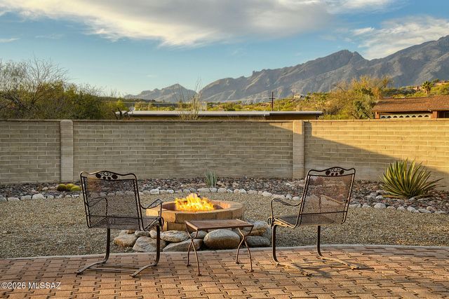 6555 E Cll De Amigos, Tucson, AZ 85750