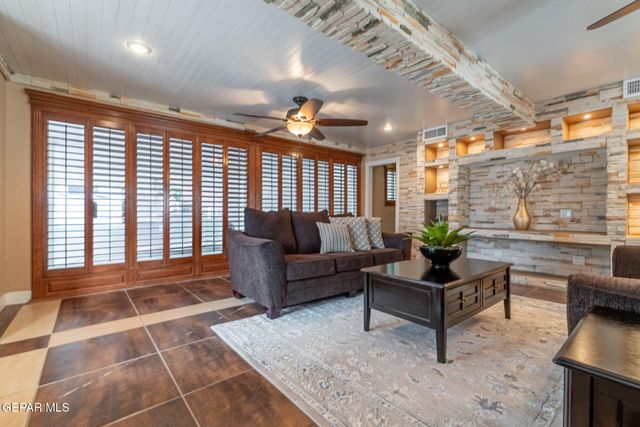 16020 Homestead Drive, Horizon City, TX 79928