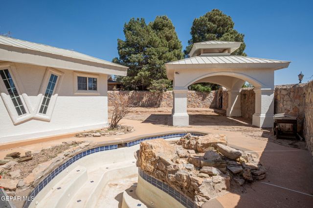 16020 Homestead Drive, Horizon City, TX 79928