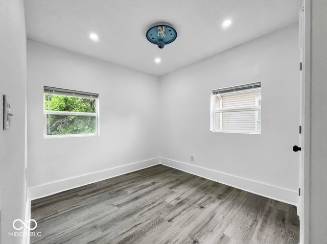 4923 E University Avenue, Indianapolis, IN 46201