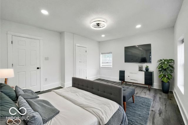 4923 E University Avenue, Indianapolis, IN 46201