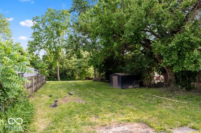 4923 E University Avenue, Indianapolis, IN 46201