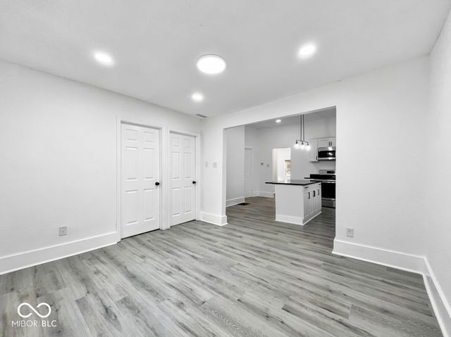 4923 E University Avenue, Indianapolis, IN 46201