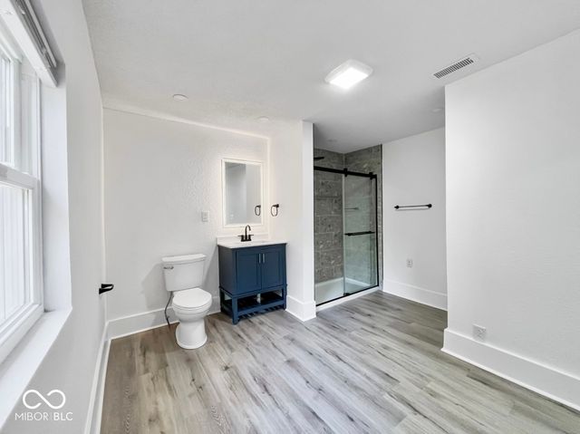 4923 E University Avenue, Indianapolis, IN 46201