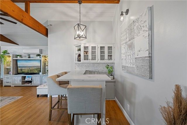 10124 Debra Avenue, Granada Hills (los Angeles), CA 91343