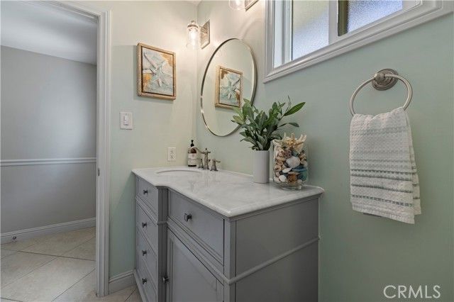 10124 Debra Avenue, Granada Hills (los Angeles), CA 91343